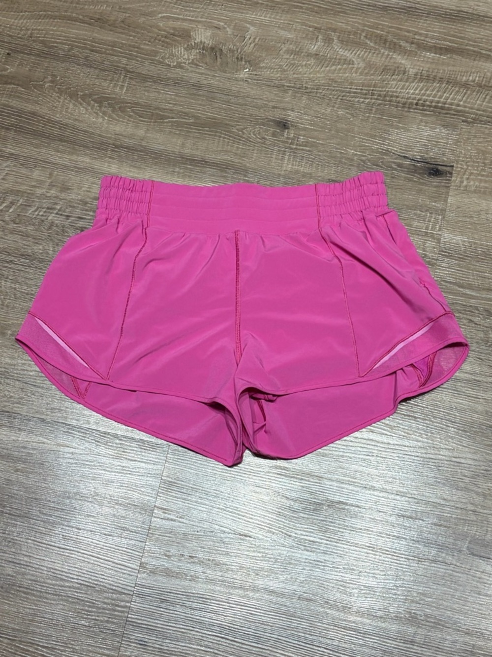 lululemon athletica 10 Sonic Pink Hotty Hot High-Rise 2.5”